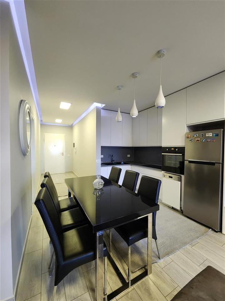 Rrapi Seaview Penthouse - By Eka Luxury Влёра