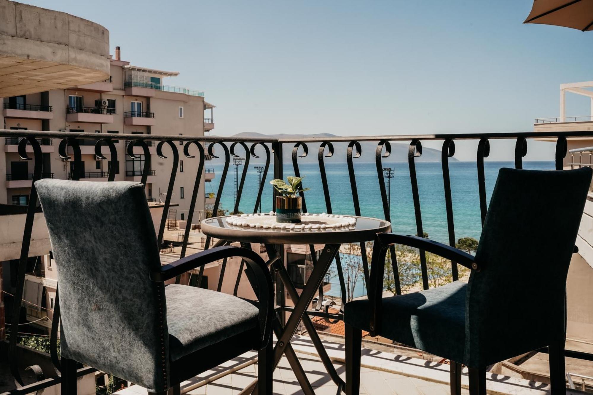 Апартаменты Rrapi Seaview Penthouse - By Eka Luxury *