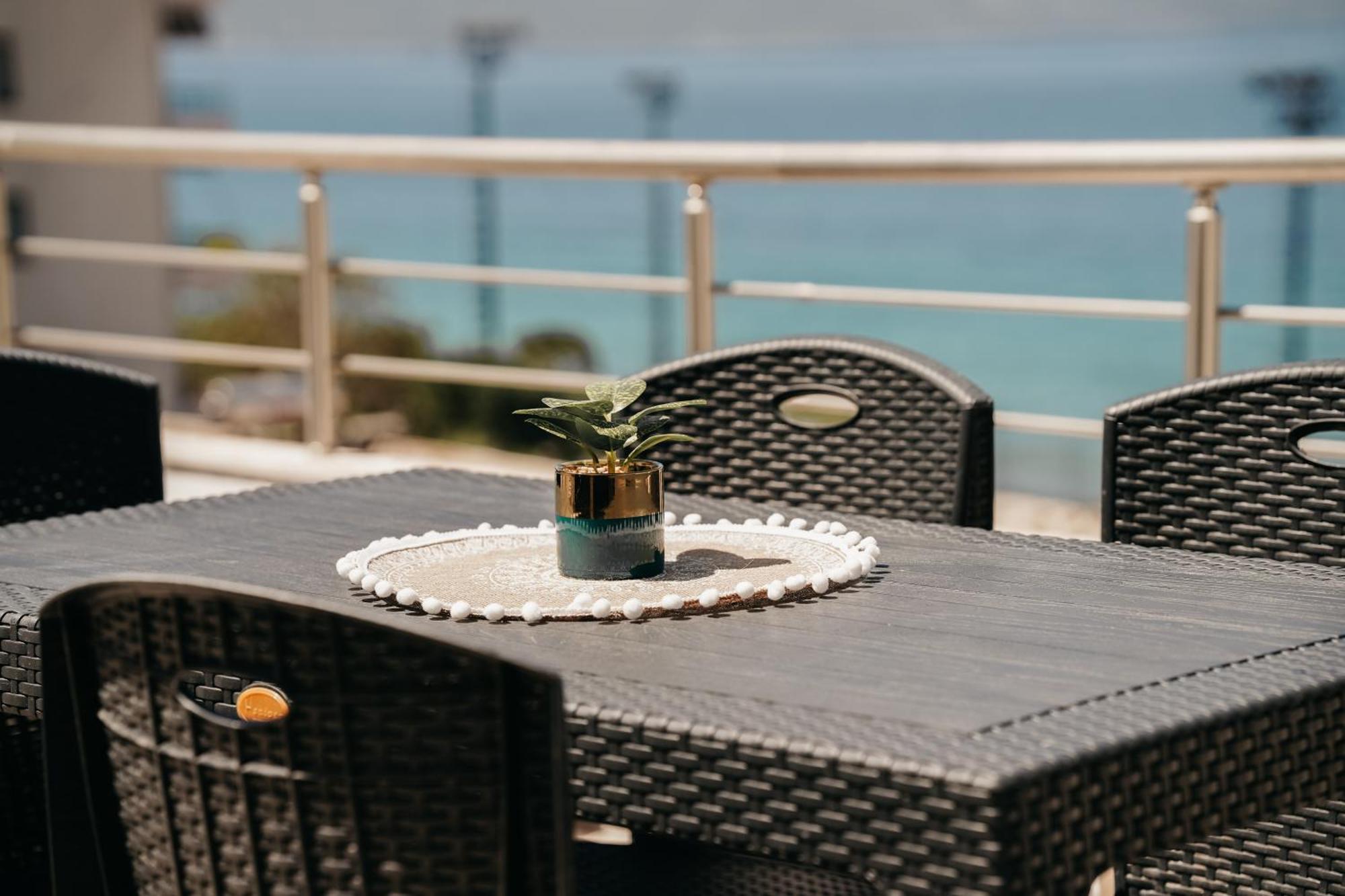 Апартаменты Rrapi Seaview Penthouse - By Eka Luxury