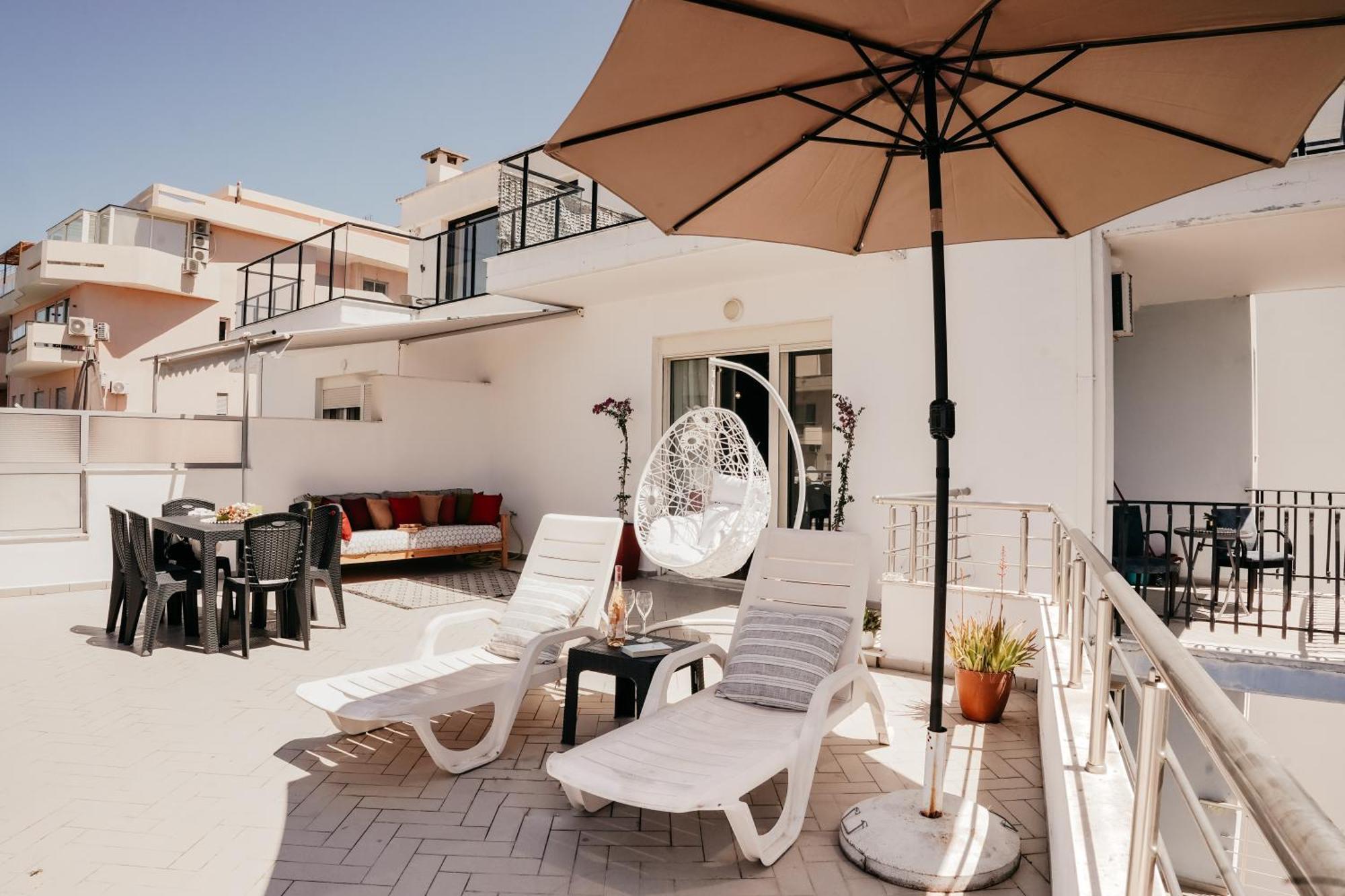 Апартаменты Rrapi Seaview Penthouse - By Eka Luxury *